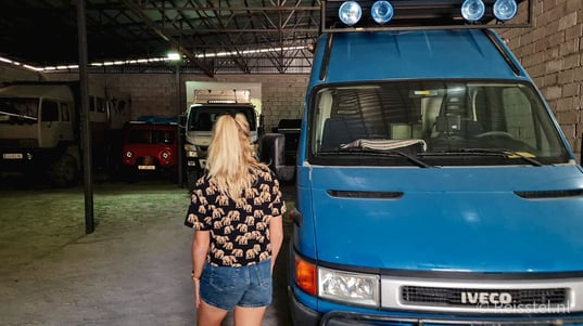 IVECO Daily Camper in opslagloods in Armenië